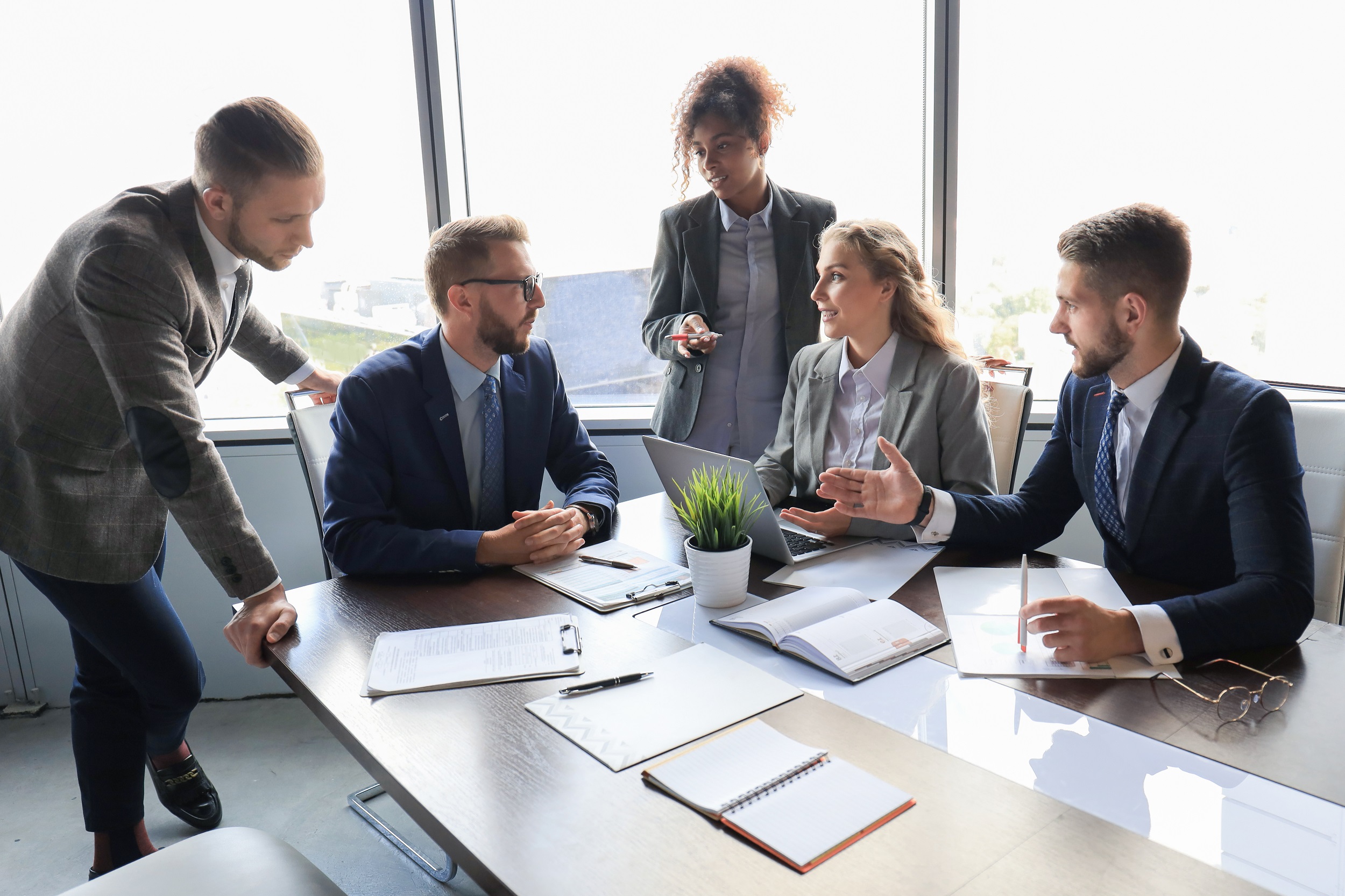 Collega's aanspreken
